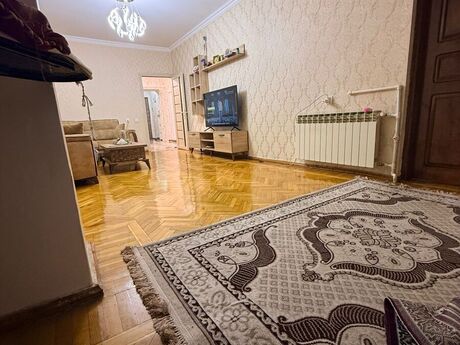 3 otaqlı köhnə tikili - Gənclik m. - 70 m²