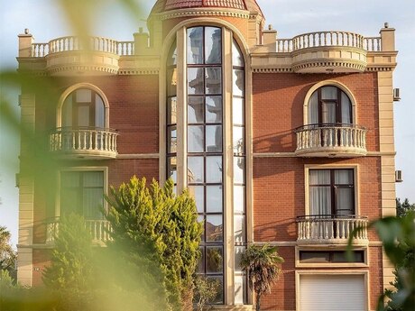 7 otaqlı həyət evi/bağ evi - Şıxov q. - 473.3 m²