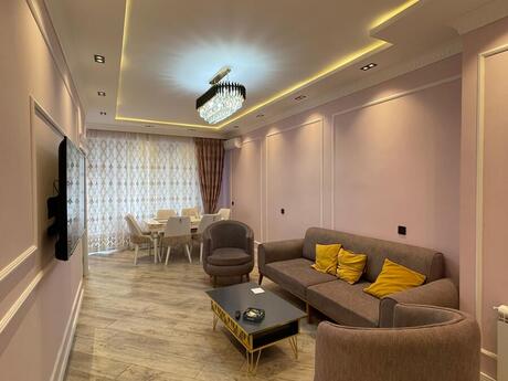 Elan №5893065 - Bakı, Şah İsmayıl Xətai m., 2 otaqlı, 75 m², 20/24 mərtəbə