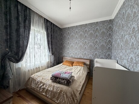 7 otaqlı həyət evi/bağ evi - Zabrat q. - 147 m²