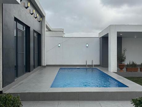 4 otaqlı həyət evi/bağ evi - Mərdəkan q. - 180 m²