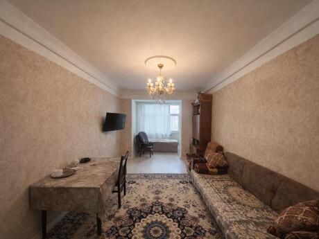 2 otaqlı köhnə tikili - Nəriman Nərimanov m. - 45 m²
