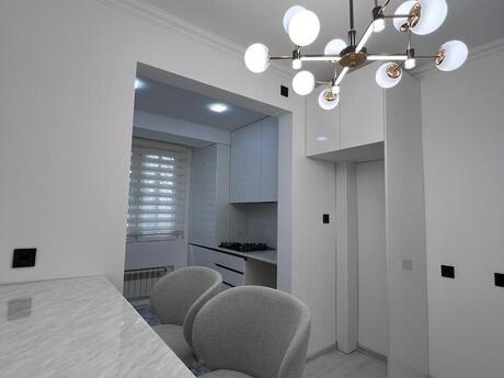 2 otaqlı köhnə tikili - Xətai r. - 65 m²