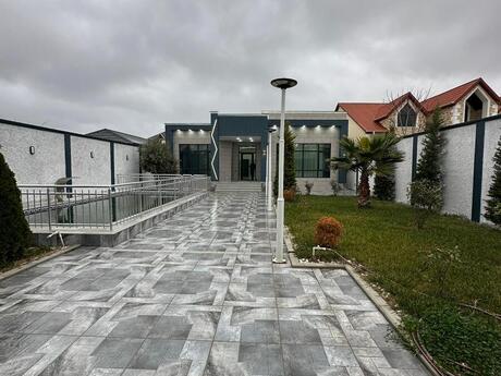 Satılır 4 otaqlı həyət evi/bağ evi 140 m², Mərdəkan q.