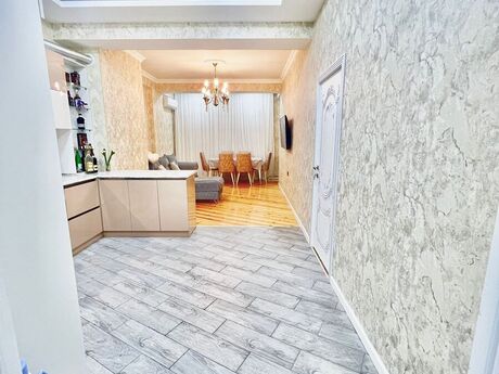 2-комн. новостройка - Насиминский  р. - 70 м²