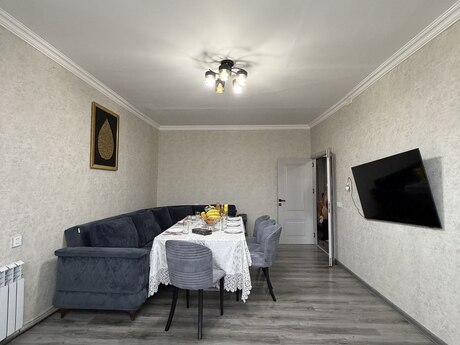 4 otaqlı köhnə tikili - Bakıxanov q. - 95 m²