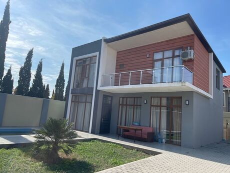 Satılır 4 otaqlı həyət evi/bağ evi 200 m², Binə q.