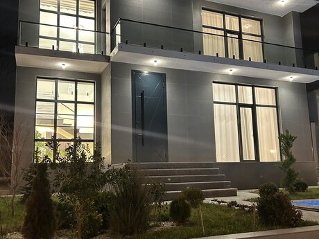Satılır 5 otaqlı həyət evi/bağ evi 300 m², Mərdəkan q.