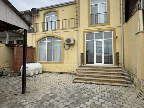4 otaqlı həyət evi/bağ evi - Badamdar q. - 200 m²