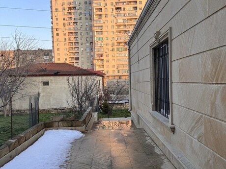 3 otaqlı həyət evi/bağ evi - Azadlıq Prospekti m. - 90 m²