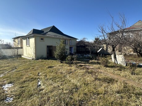 Satılır 5 otaqlı həyət evi/bağ evi 142 m², Qəbələ