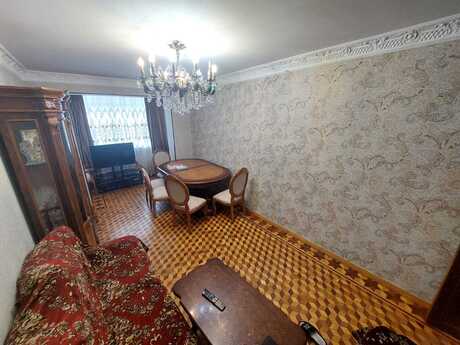 5 otaqlı köhnə tikili - Azadlıq Prospekti m. - 135 m²