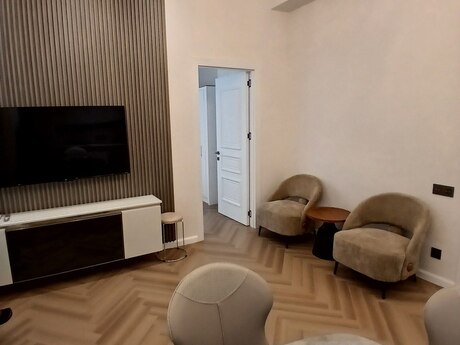 Satılır 3 otaqlı yeni tikili 75 m², 20 Yanvar m.