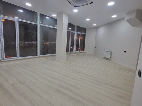 9 otaqlı ofis - İnşaatçılar m. - 476 m²