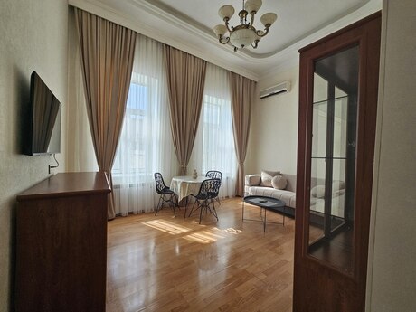 Аренда: 2-комнатная квартира, 50 м², İçəri Şəhər: 60 ₼/мес 4