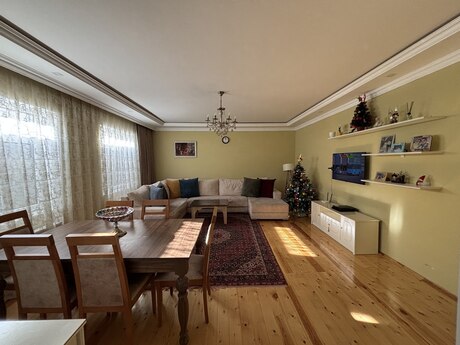 Satılır 4 otaqlı həyət evi/bağ evi 110 m², Mərdəkan q.
