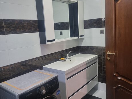 Satılır 4 otaqlı yeni tikili 179 m², Elmlər Akademiyası m.