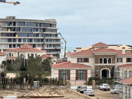 9 otaqlı həyət evi/bağ evi - Sea Breeze q. - 460 m²