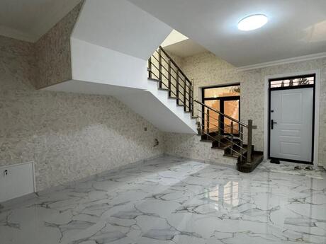5 otaqlı həyət evi/bağ evi - Qaraçuxur q. - 340 m²