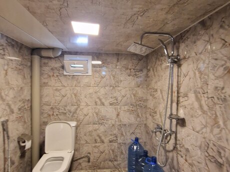 4 otaqlı həyət evi/bağ evi - Zabrat q. - 174 m²