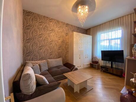 6 otaqlı həyət evi/bağ evi - Badamdar q. - 500 m²