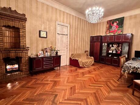 3 otaqlı köhnə tikili - 28 May m. - 120 m²