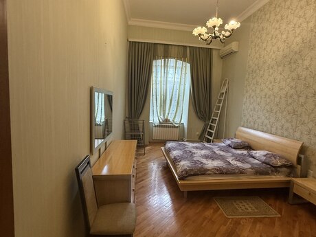2 otaqlı köhnə tikili - Sahil m. - 55 m²