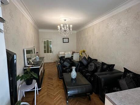 Elan №5930931 - Bakı, Qara Qarayev m., 3 otaqlı, 60 m², 1/5 mərtəbə