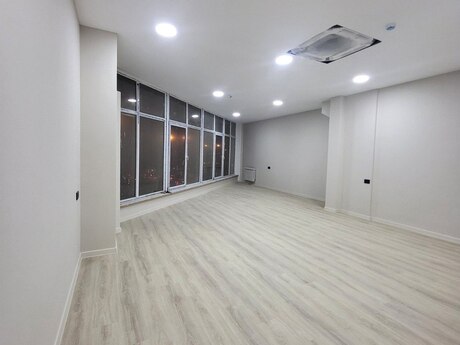 9 otaqlı ofis - İnşaatçılar m. - 476 m²