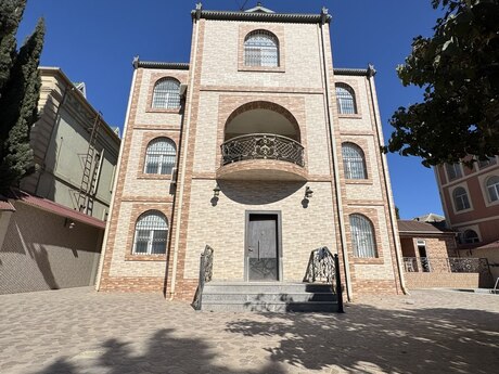 8 otaqlı həyət evi/bağ evi - Biləcəri q. - 350 m²