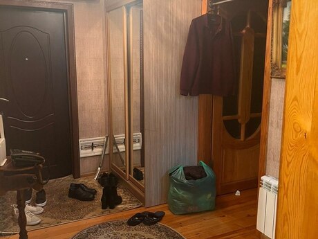 3 otaqlı köhnə tikili - Köhnə Günəşli q. - 70 m²