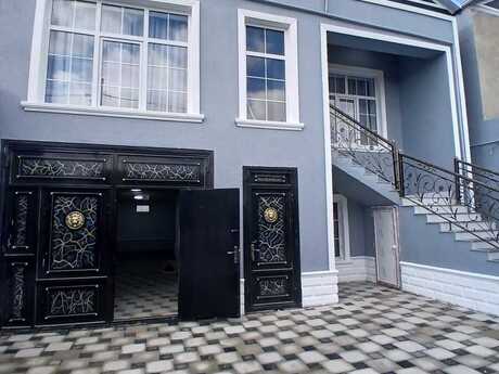 4 otaqlı həyət evi/bağ evi - Maştağa q. - 184 m²