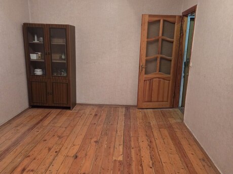 Satlr 2 otaql khn tikili 42 m, Memar cmi m.
