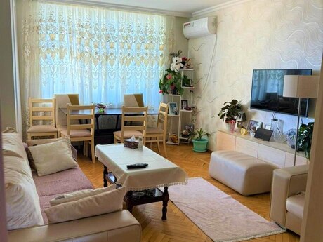3 otaqlı köhnə tikili - Nəsimi r. - 60 m²