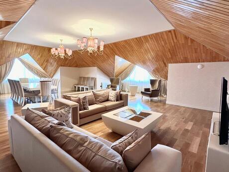 6 otaqlı həyət evi/bağ evi - Bilgəh q. - 400 m²