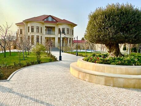 6 otaqlı həyət evi/bağ evi - Bilgəh q. - 400 m²