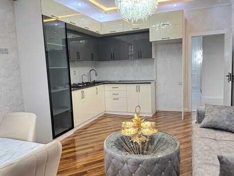 3 otaqlı yeni tikili - 28 May m. - 80 m²