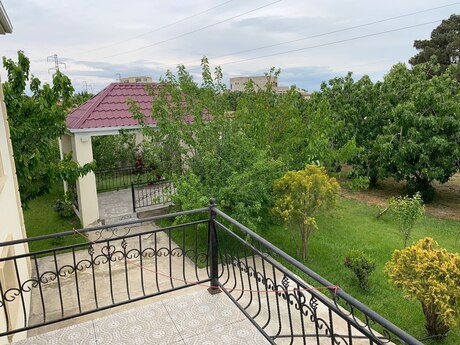 3 otaqlı həyət evi/bağ evi - Novxanı q. - 90 m²