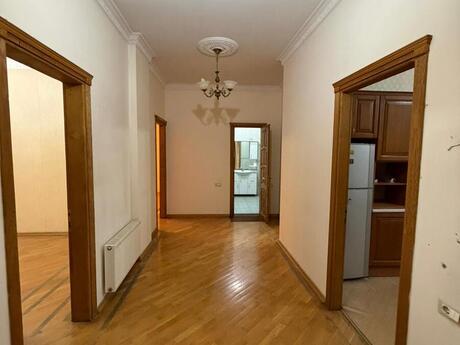 4 otaqlı yeni tikili - Nəsimi r. - 173 m²