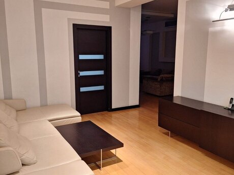 4 otaqlı yeni tikili - Elmlər Akademiyası m. - 205 m²
