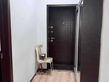 3 otaqlı köhnə tikili - Nizami m. - 75 m²