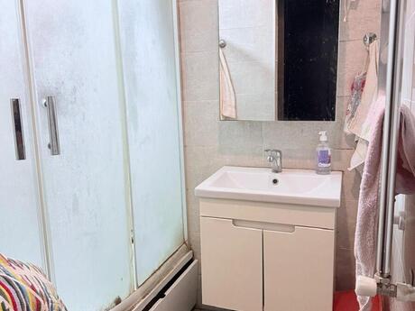 3 otaqlı köhnə tikili - Nizami m. - 75 m²