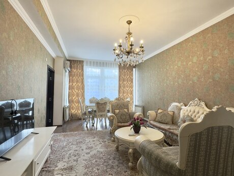 2-комн. новостройка - м. Шах Исмаил Хатаи - 75 м²