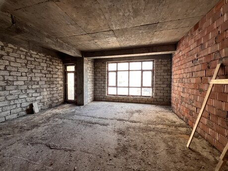 4 otaqlı yeni tikili - İnşaatçılar m. - 204 m²