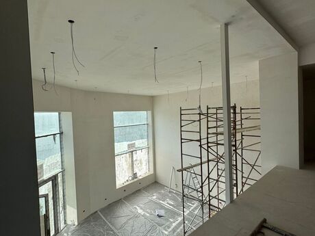 Obyekt - Ağ şəhər q. - 260 m²