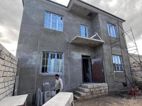 4 otaqlı həyət evi/bağ evi - Sumqayıt - 200 m²