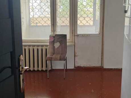 3 otaqlı köhnə tikili - Həzi Aslanov q. - 85 m²