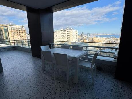 4-room apartment for rent, 325 m², Gumush Residence: 6 000 ₼/mo 3