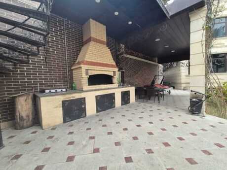 8 otaqlı həyət evi/bağ evi - Bakıxanov q. - 800 m²