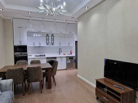 Объявление №5933048 - Баку, м. Иншаатчылар, 3-комн., 80 м², 10/18 этаж